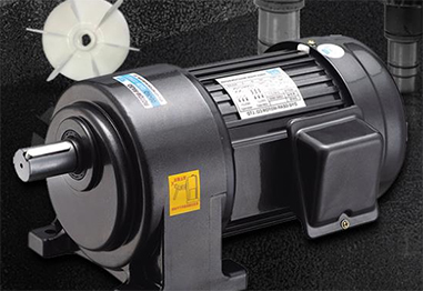 什么是齿轮减速器，一个齿轮减速器工作原理的工作方式？